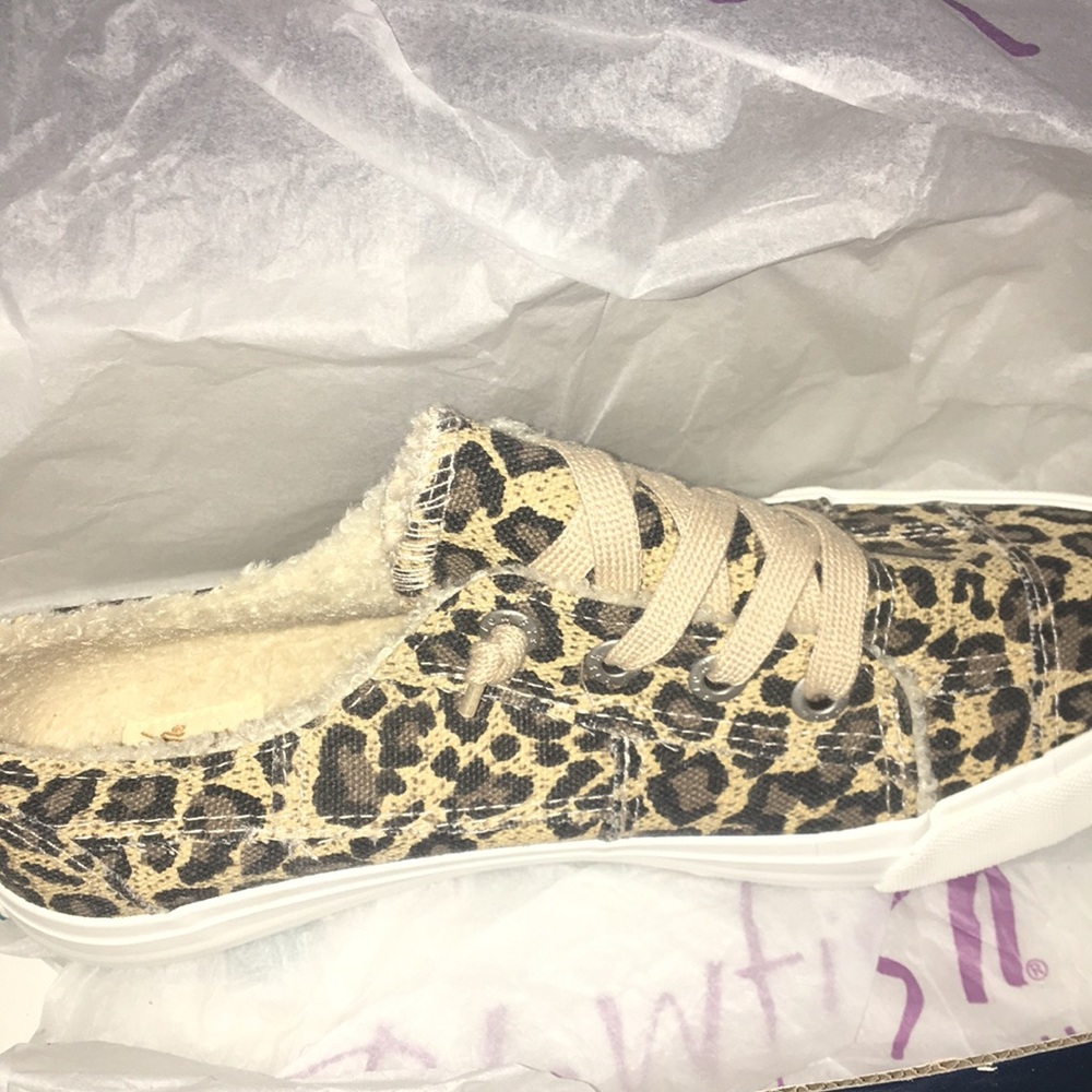 Cheetah Print Shoes 🫶🏽! Size 8.5.. tap’nn 📲